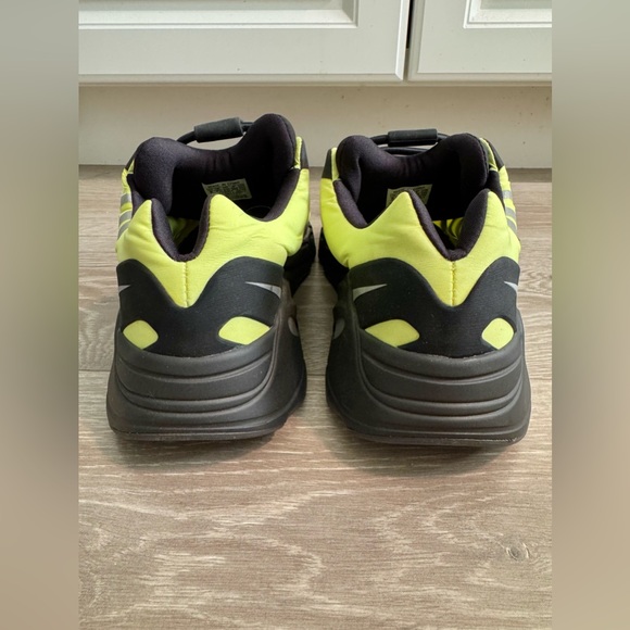 Yeezy Boost 700 MNVN            
'Phosphor' Men’s Size 8/ Women’s Size 9 - Picture 3 of 11